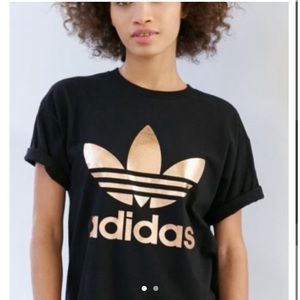 Adidas black&gold trefoil tee